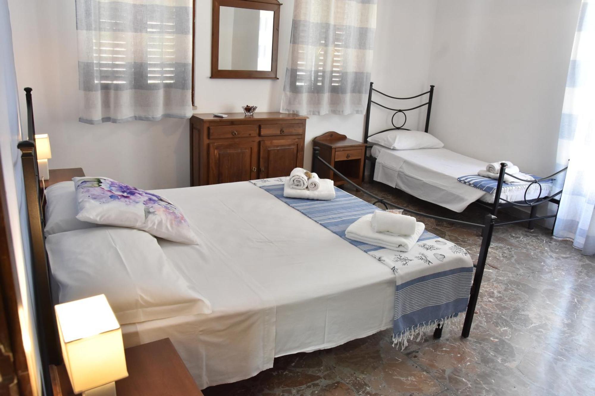 Plaza Apartment Giardini Naxos Ngoại thất bức ảnh