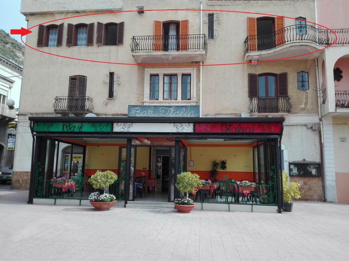 Plaza Apartment Giardini Naxos Ngoại thất bức ảnh