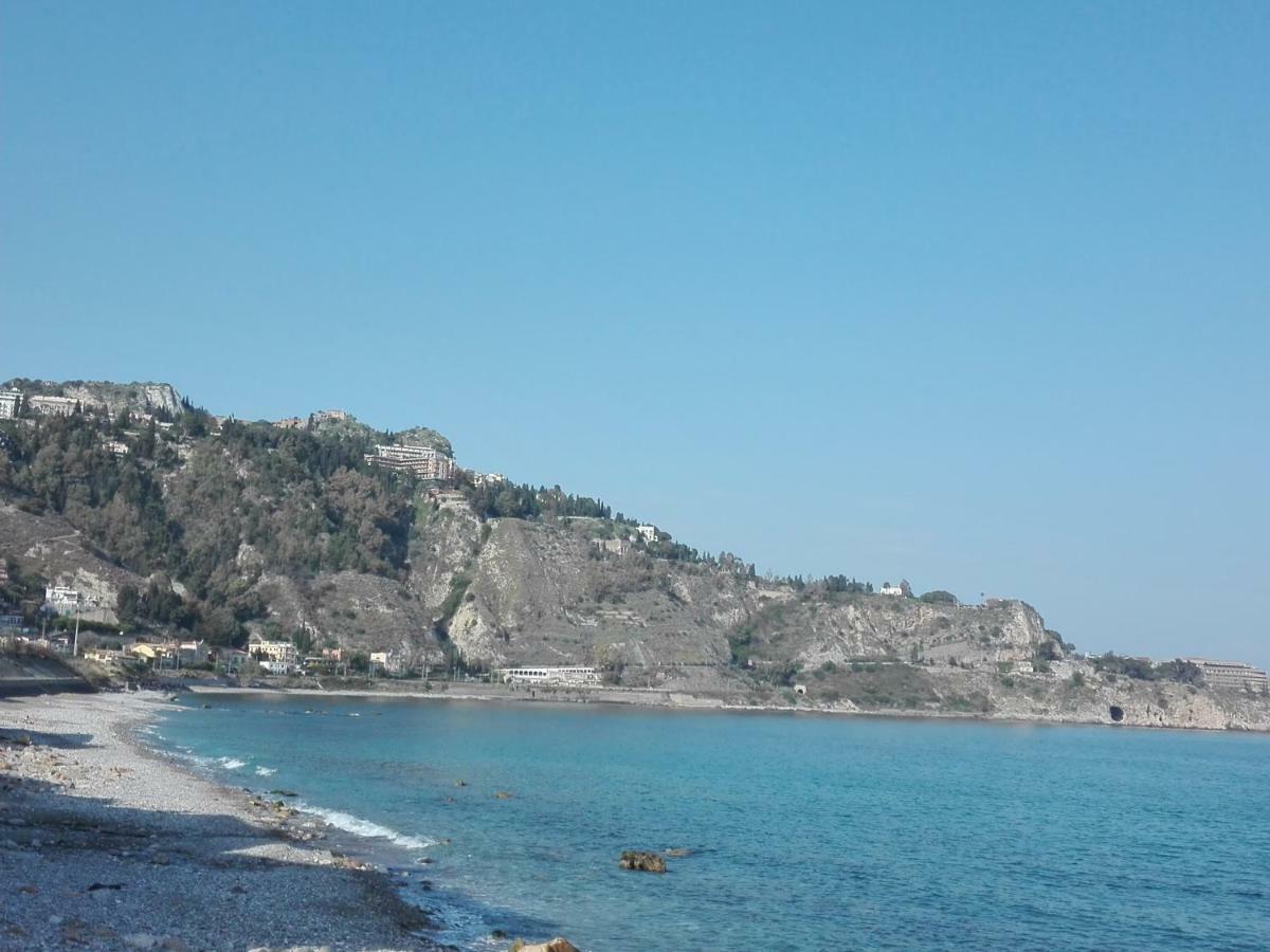 Plaza Apartment Giardini Naxos Ngoại thất bức ảnh